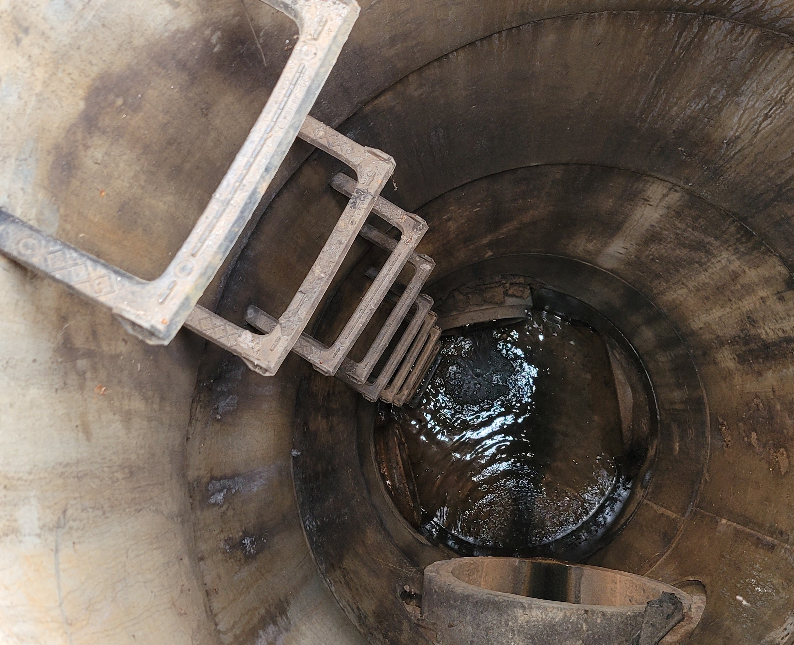 Inspection of underground stormwater vault system